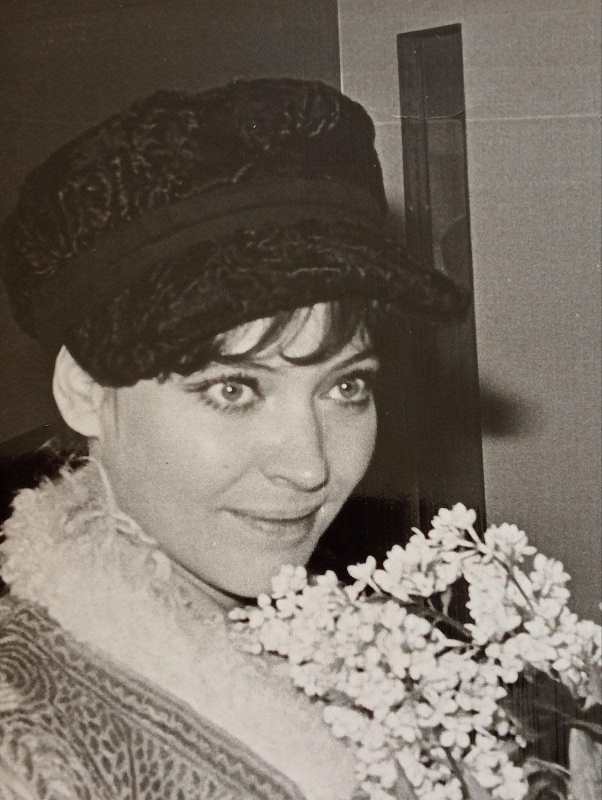 Anna Karina Schiphol 1968 Persfoto, Verzenden, 1960 tot 1980, Gebruikt, Overige onderwerpen