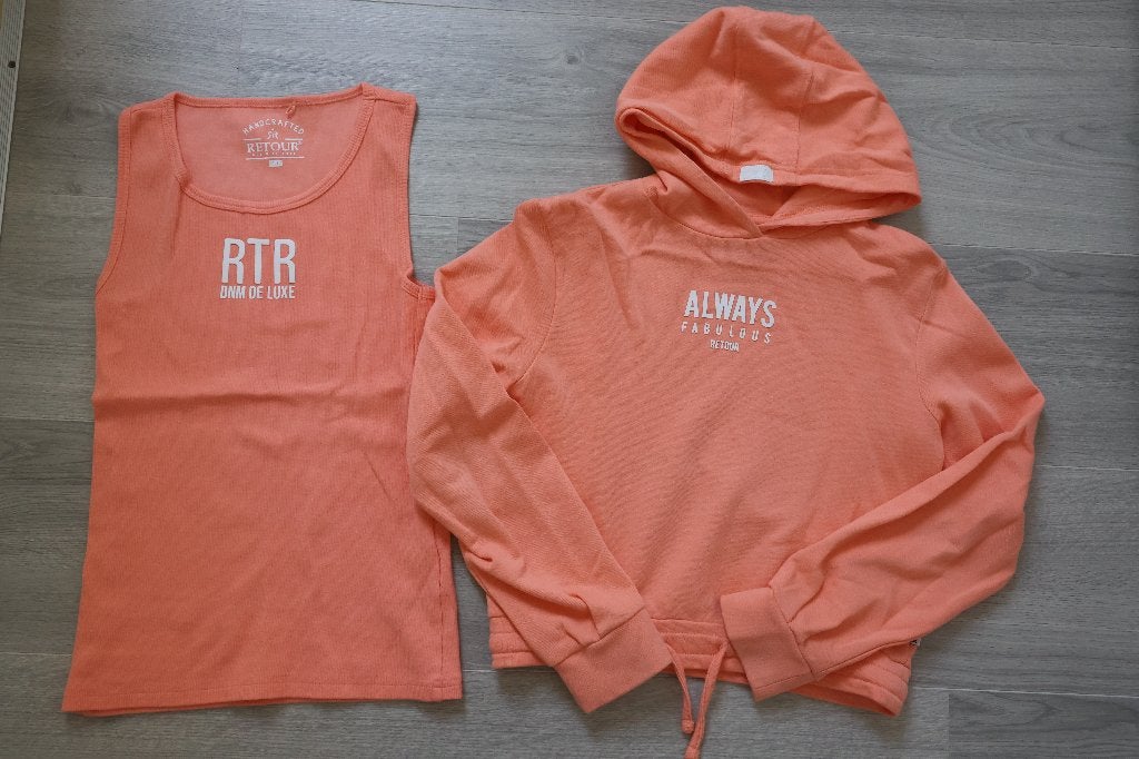 IZGS retour hoody zalm oranje 146 152 hoodie, Kinderen en Baby's, Ophalen, Meisje, Zo goed als nieuw, Setje
