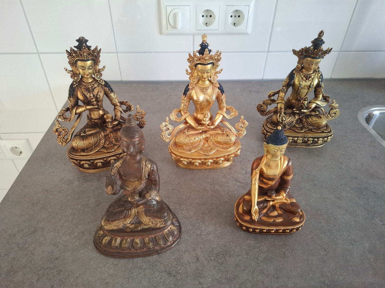 Set van 5 Boeddha beelden - Brons en Goudkleurig, Antiek en Kunst, Minder dan 20 cm, Ophalen of Verzenden, Beeld, Goud