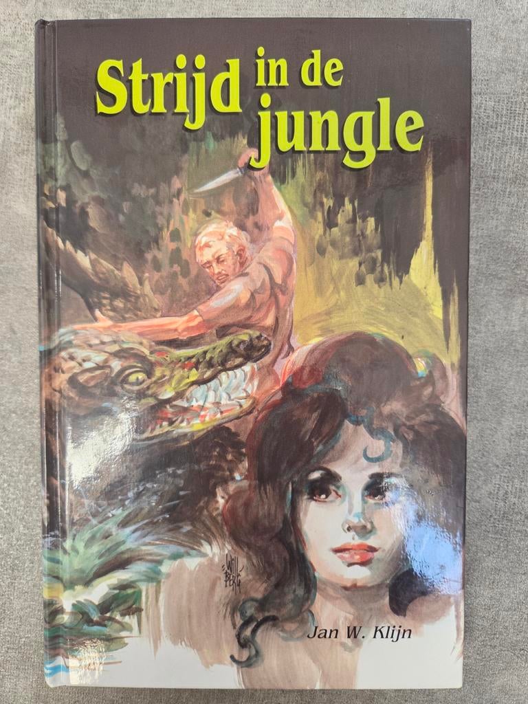 Jan W. Klijn - strijd in de jungle, Ophalen of Verzenden, Gelezen