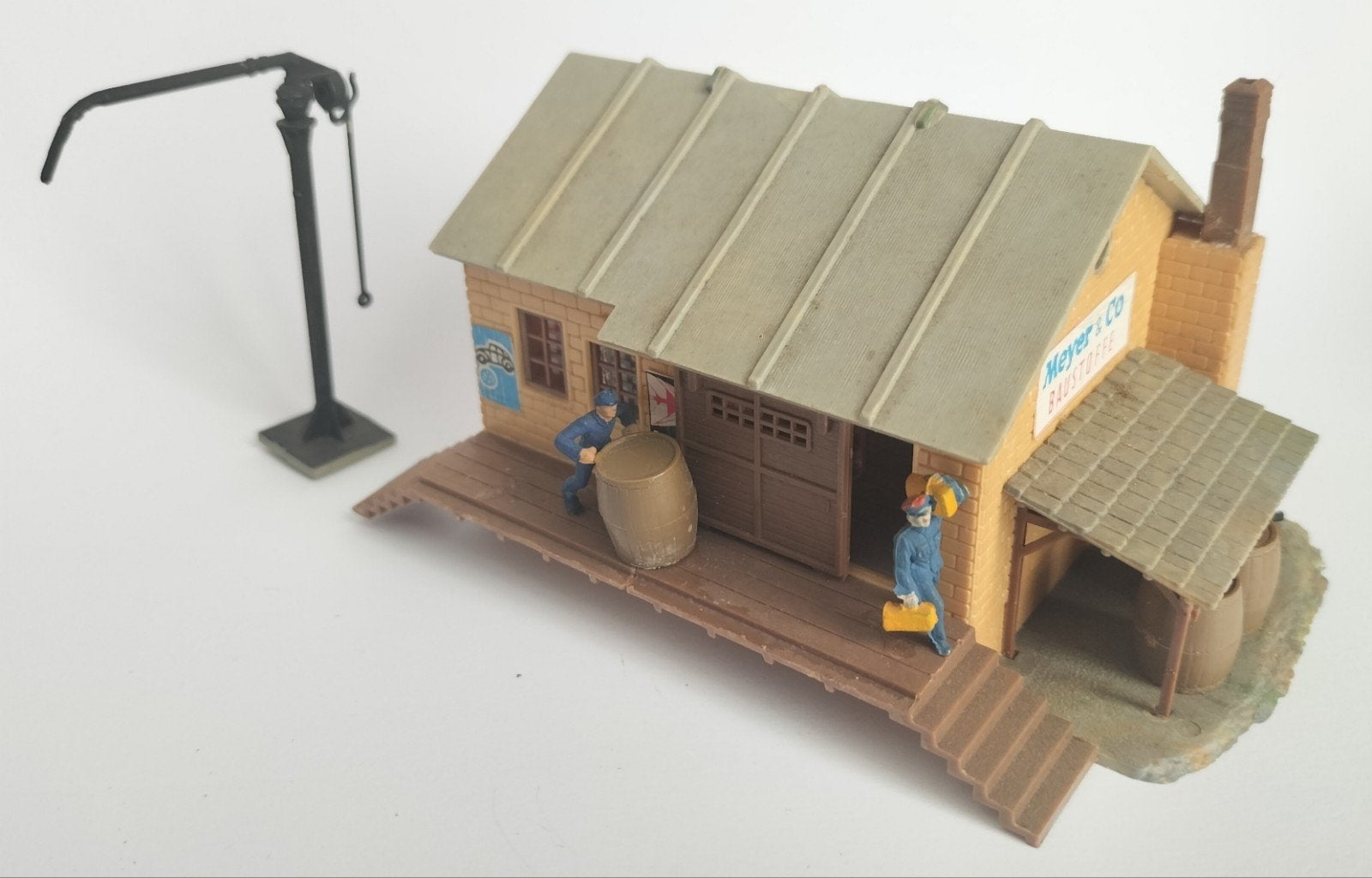 HO spoor goederen tussen station model trein treinen
In goed, Ophalen of Verzenden, Zo goed als nieuw