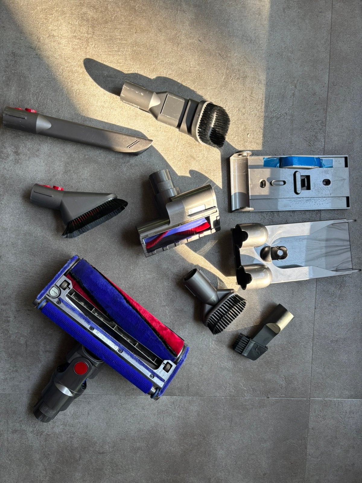 Dyson V11 stofzuiger accessoires, Ophalen of Verzenden, Zo goed als nieuw, Steelstofzuiger, Dyson