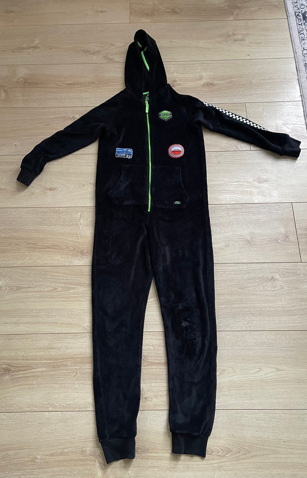 Huispak/pyama/onesie jongen, Ophalen of Verzenden, Zo goed als nieuw, Jongen, Nacht- of Onderkleding
