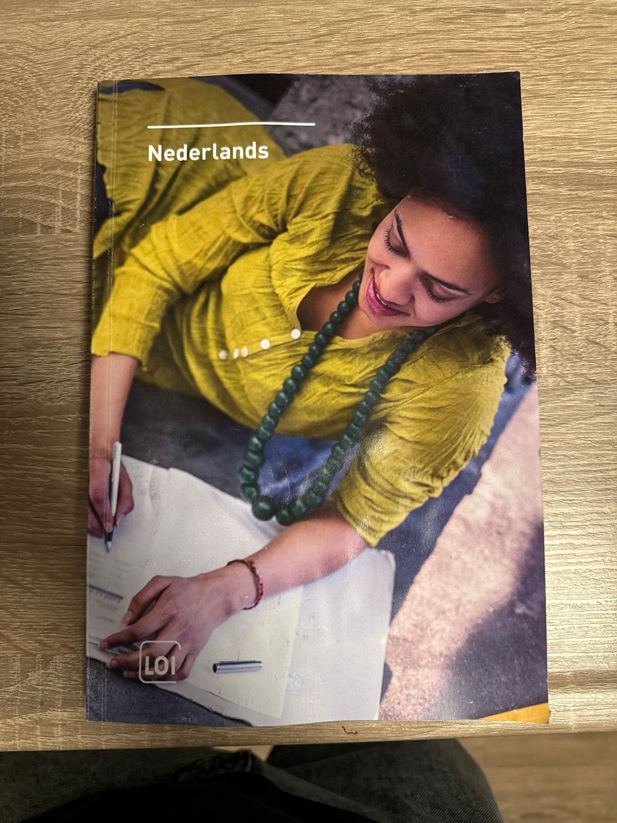 VWO Nederlands 3 delen - Leren met LOI, Ophalen of Verzenden, Alpha, Gelezen, Overige niveaus