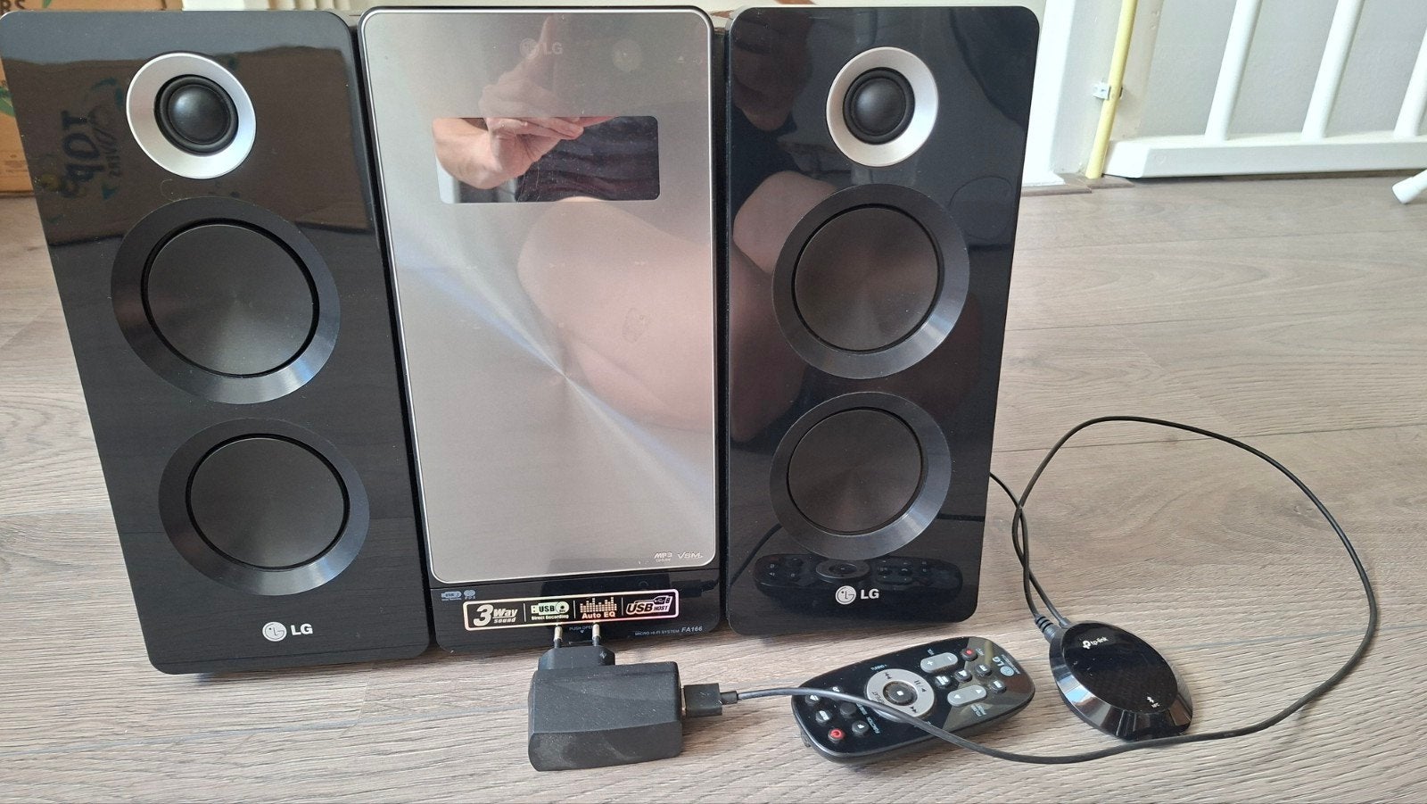 LG Micro Hi-Fi Systeem FA166 + TP-Link Adapter, Ophalen, Speakers, Overige merken
