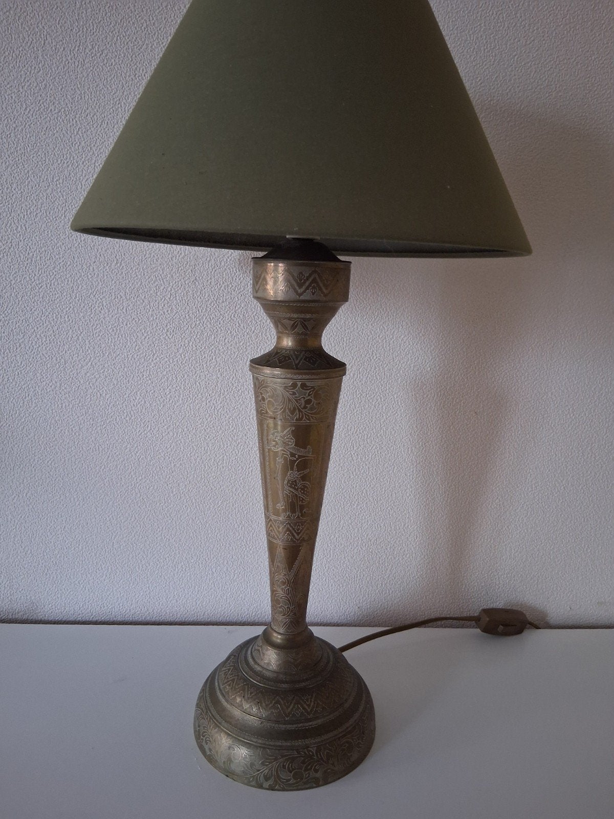 Vintage koperen tafellamp met oosterse graveringen, Ophalen of Verzenden
