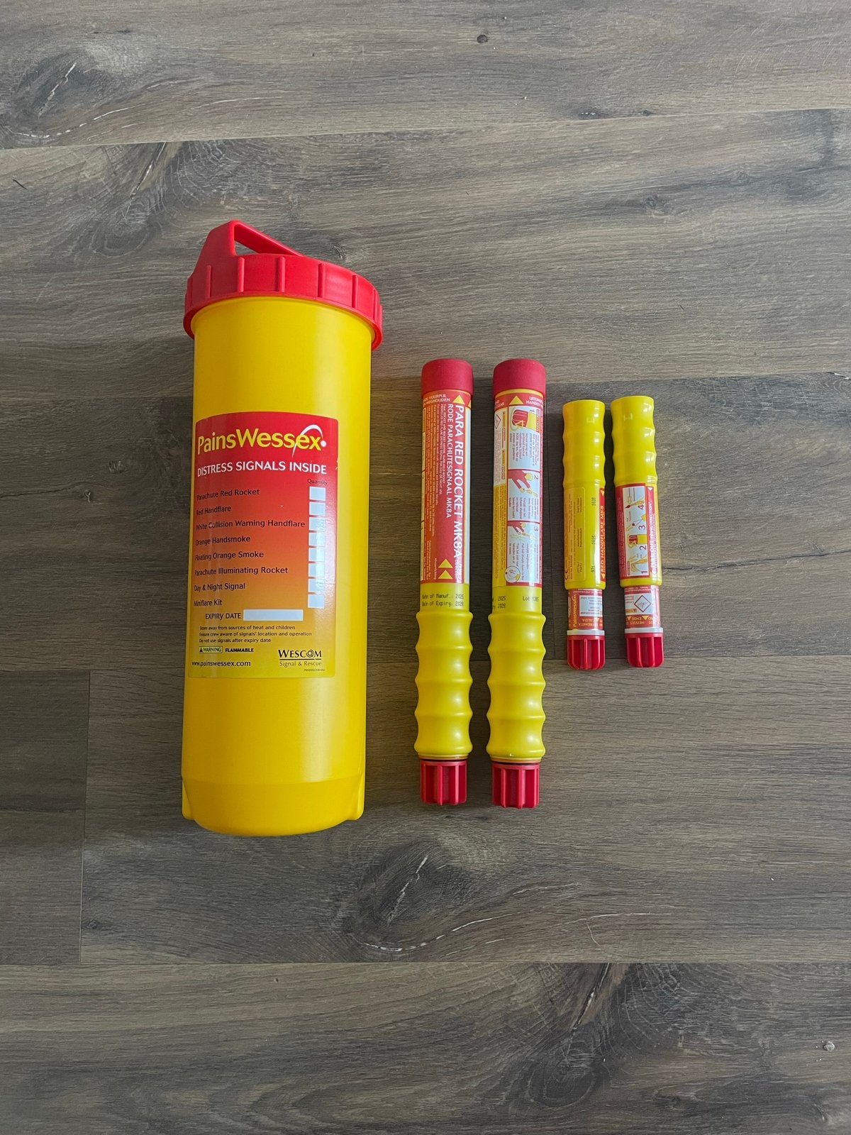 Pains Wessex Noodsignalen Set Fakkels en parachute, Ophalen of Verzenden, Nieuw, Overige typen