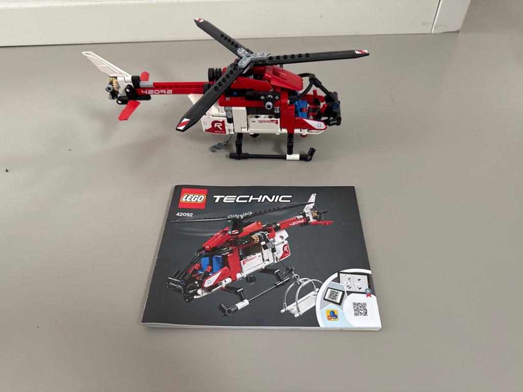 LEGO Technic 42092 Redding Helikopter, Ophalen of Verzenden, Zo goed als nieuw, Overige merken
