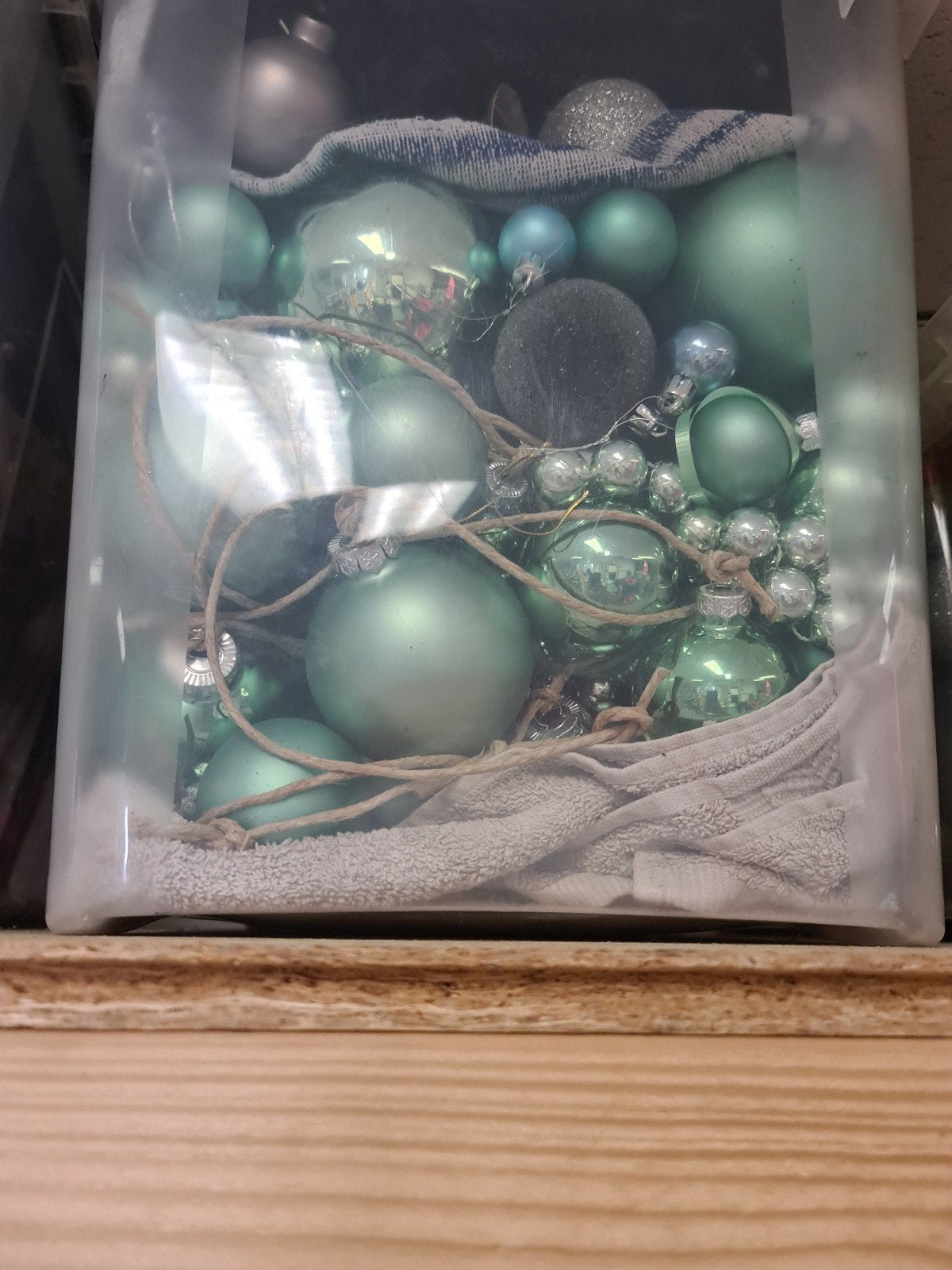 grote doos mintgroene kerstballen, Ophalen, Nieuw