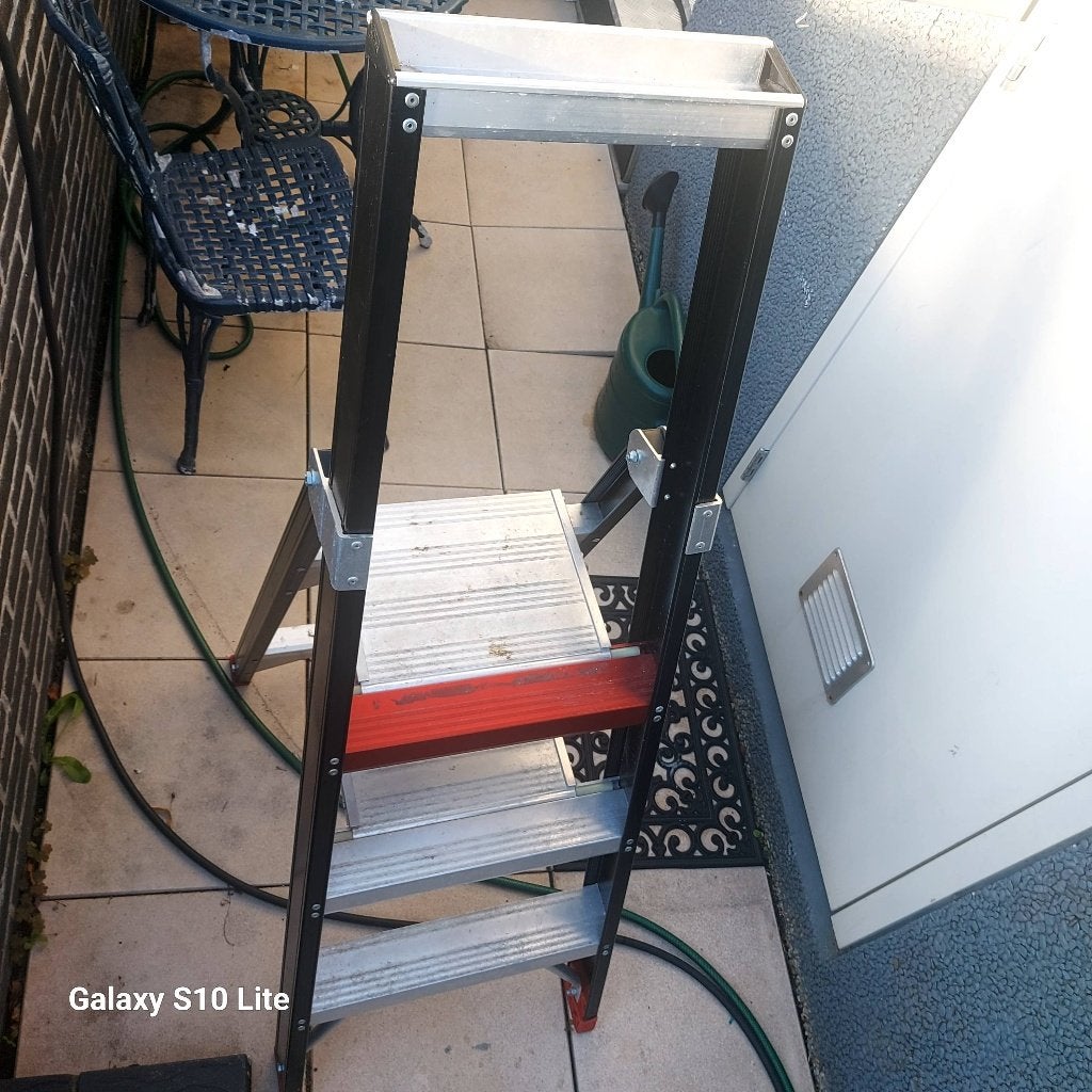 Altrex Professional Taurus TGB 3 Trap - Zo goed als nieuw, Doe-het-zelf en Verbouw, Ophalen, Zo goed als nieuw, Trap, Minder dan 2 meter