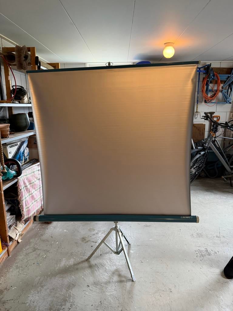 Projectiescherm op statief vintage, Audio, Tv en Foto, Projectieschermen, Ophalen, Handmatig, Gebruikt