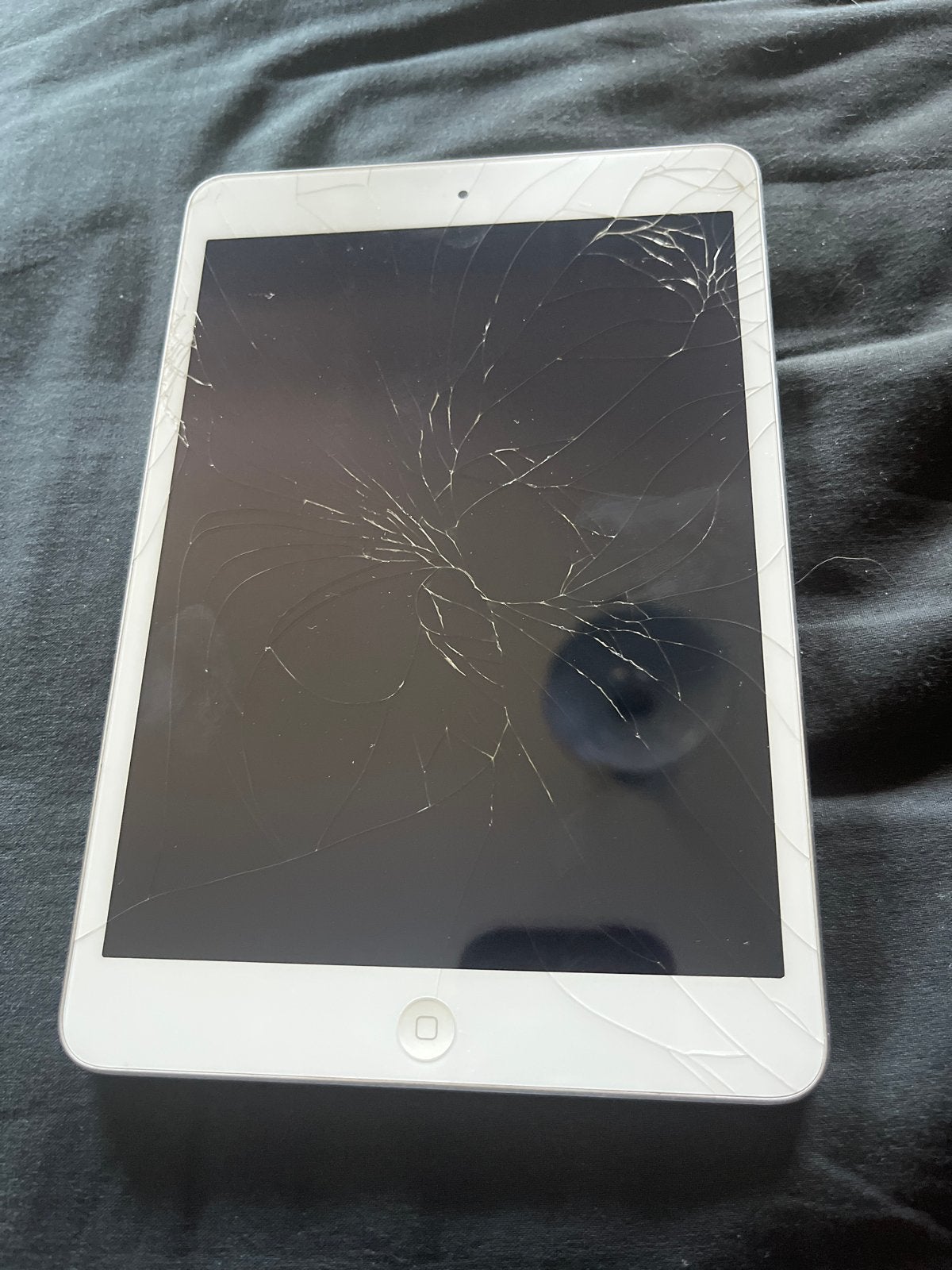 Apple iPad Mini (1e generatie) - Scherm gebroken, Computers en Software, Apple iPads, Gebruikt, Wit, Ophalen of Verzenden, 7 inch of minder