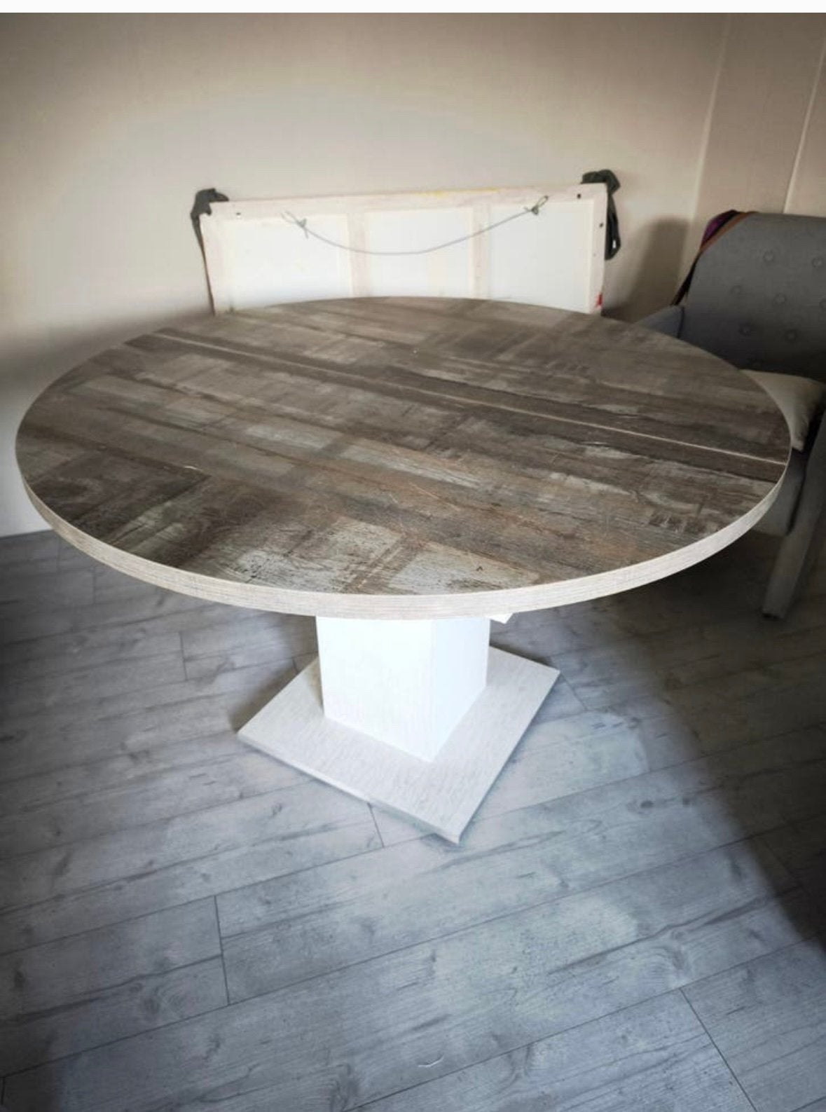 Rond/ovaal uitschuifbaar eettafel., Huis en Inrichting, Ophalen of Verzenden
