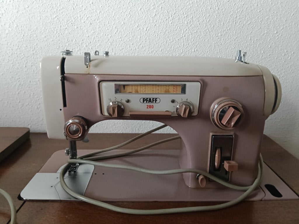 Vintage Pfaff280 naaimachinetafel, Ophalen