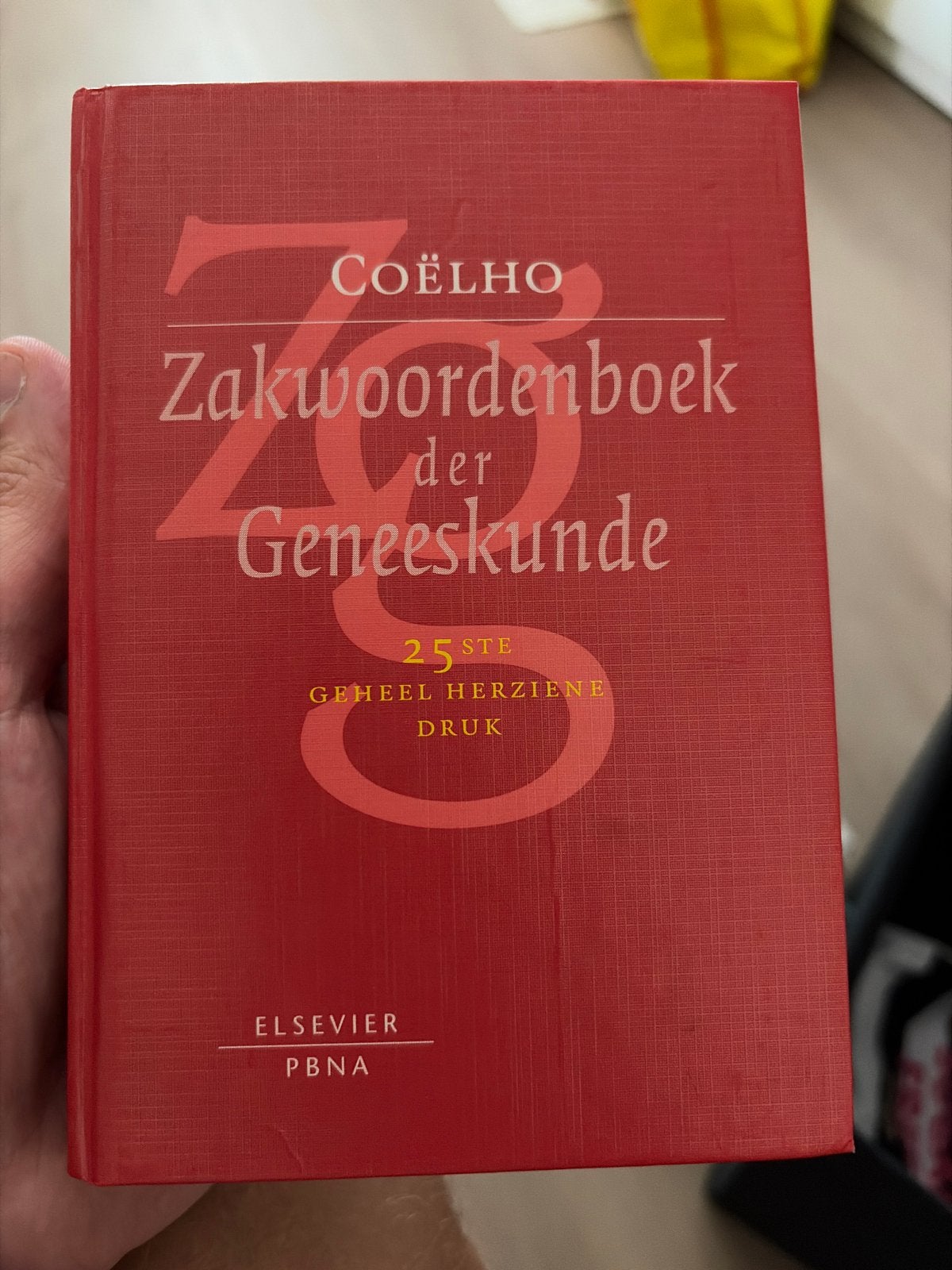 Coelho Zakwoordenboek der Geneeskunde 25e Druk, Ophalen of Verzenden, Gelezen, Overige uitgevers, Nederlands