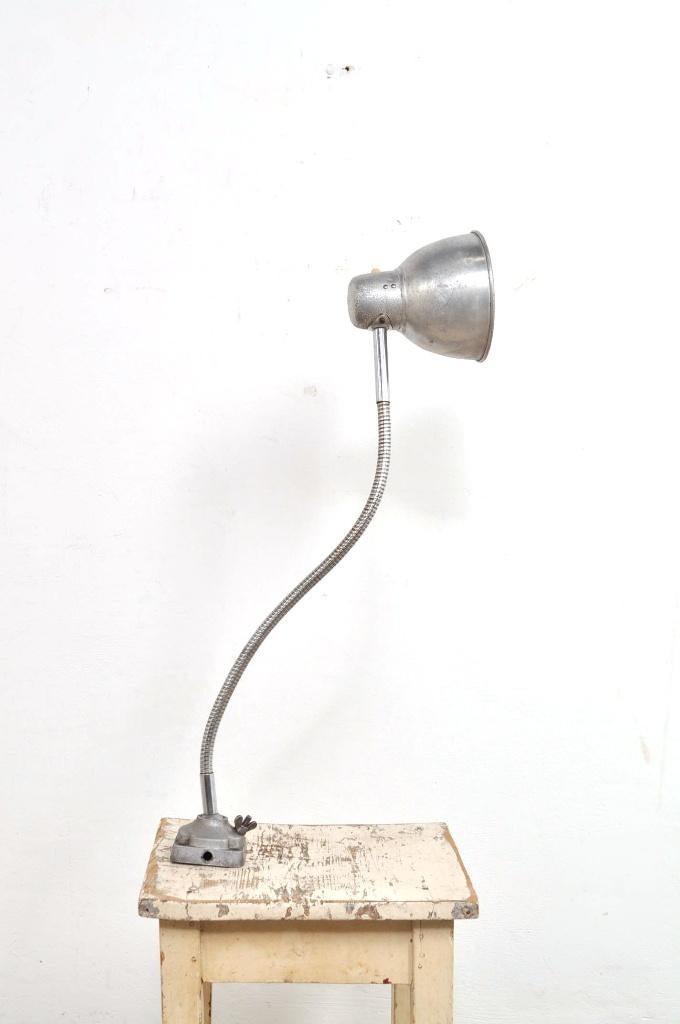 Industriële lamp tafellamp werkplaatslamp flexlamp jaren 50, Ophalen of Verzenden, Gebruikt