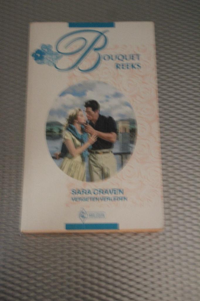 bouquet reeks 1228 vergeten verleden, Boeken, Ophalen of Verzenden, Gelezen