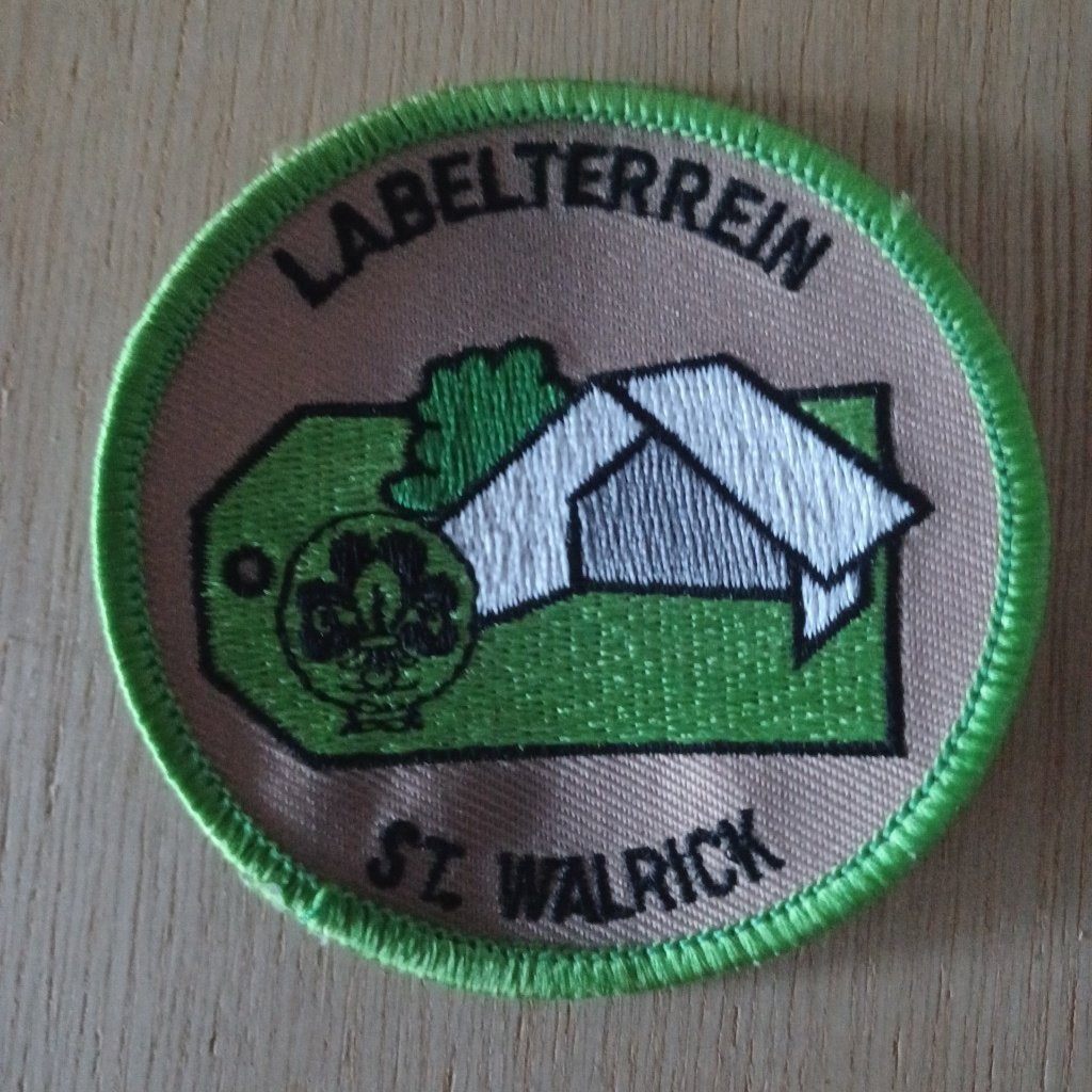 Labelterrein badge St Walrick Overasselt, Verzamelen, Verzenden, Nieuw, Embleem, Speld of Insigne