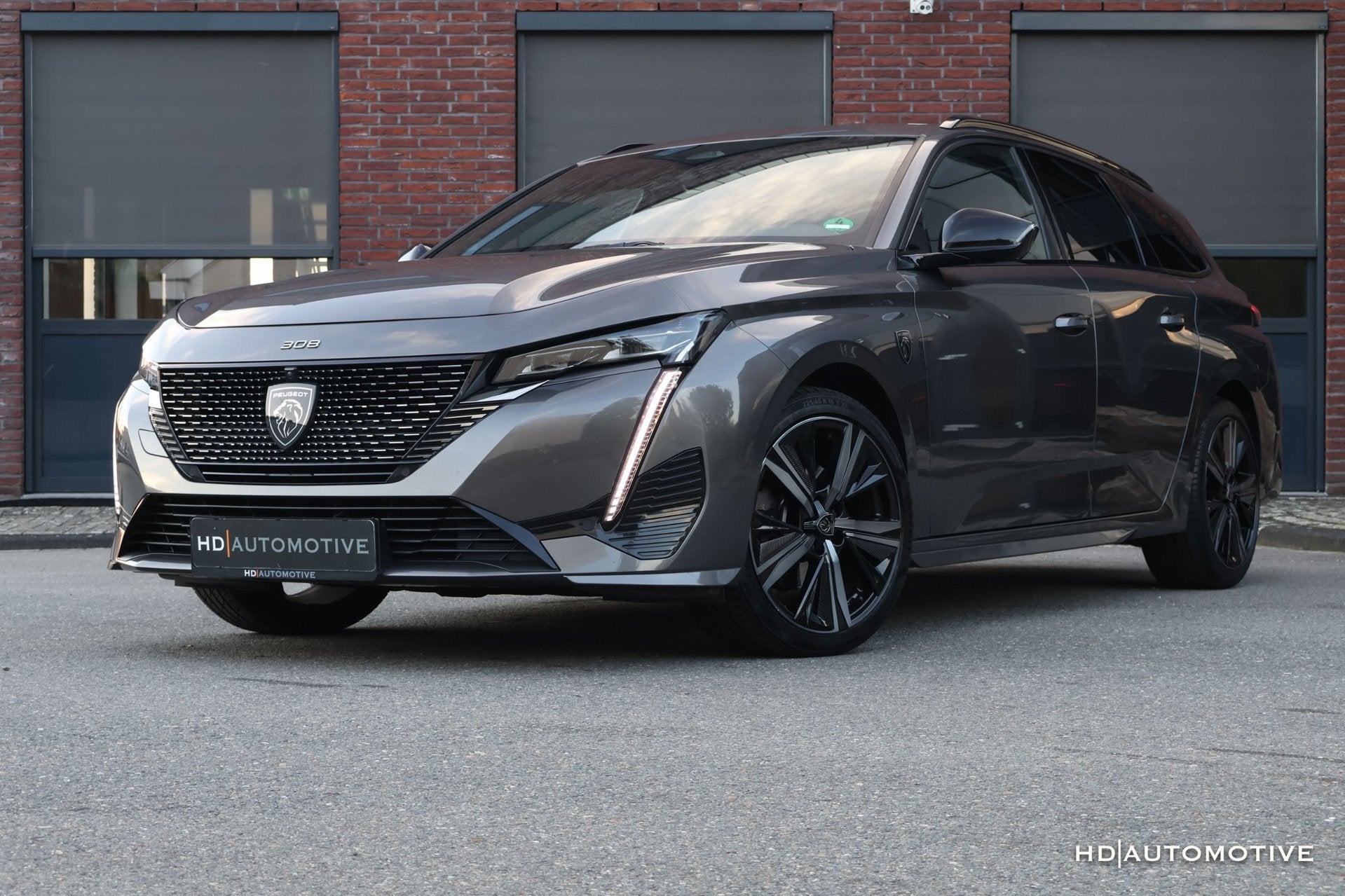 Peugeot 308 SW 1.2 PureTech AUT GT PACK LEDER 360CAM FOCAL, Dealer onderhouden, Gebruikt, Zwart, Leder
