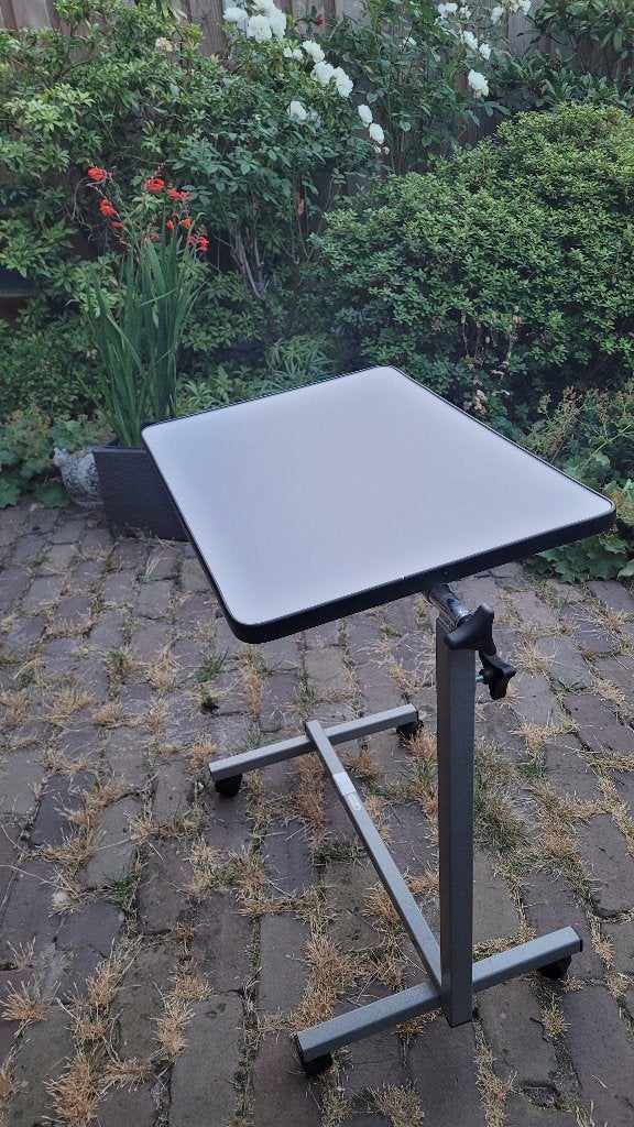 Verrijdbare bedtafel, Ophalen, Zo goed als nieuw