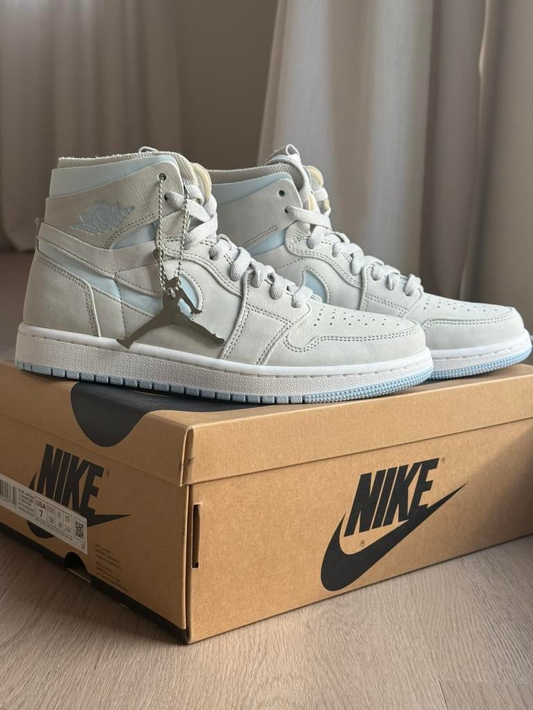 W Air Jordan 1 Zoom Air CMFT - CT0979 004, Nike Air Jordan, Nieuw, Ophalen of Verzenden, Sneakers of Gympen