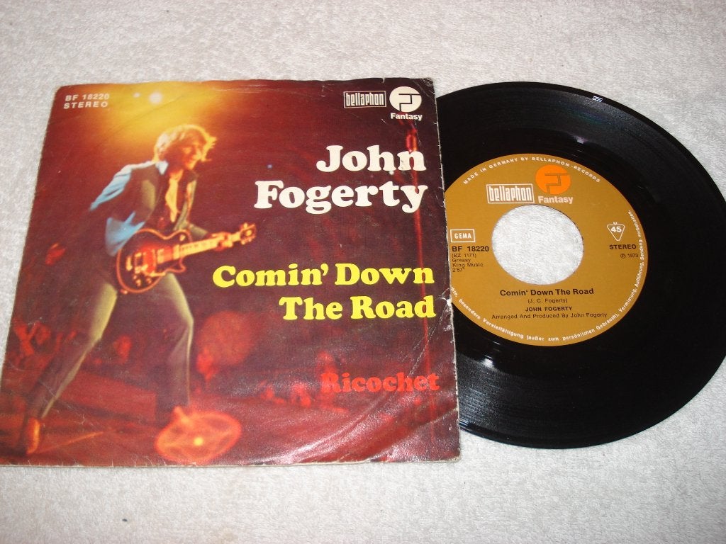 Creedence Clearwater Revival  Comin Down The Road, Fotohoes, Ophalen of Verzenden, Zo goed als nieuw, Pop