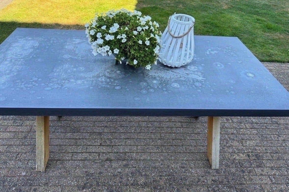 Stoere tuintafel met betonlook blad en houten onderstel, Tuin en Terras, Ophalen, Gebruikt, Rechthoekig, Hout