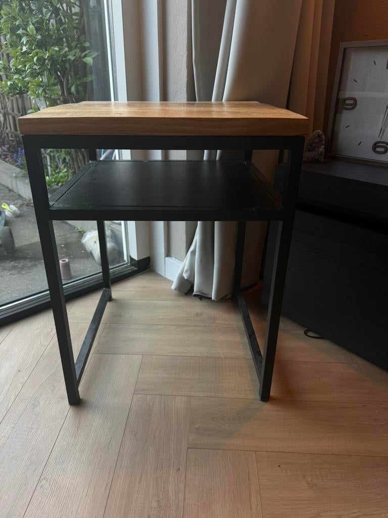 Mango houten sidetable, Ophalen, 50 tot 100 cm, Zo goed als nieuw, 25 tot 50 cm