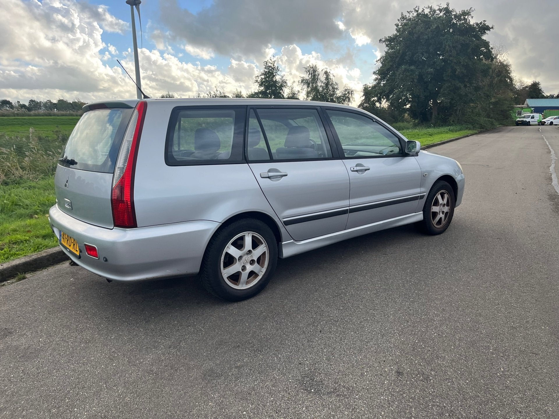 Mitsubishi Lancer Station Wagon 1.6 Comfort BJ 2005/* AIRCO, Auto's, Voorwielaandrijving, Stof, Gebruikt, Zwart