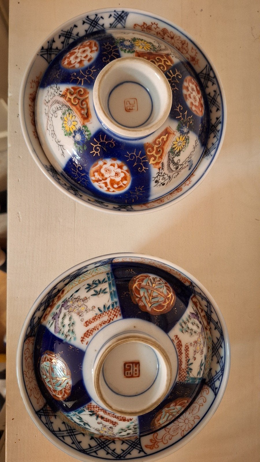 2 Vintage Japanse Imari Dekselkommen – Arita Porselein, Antiek en Kunst, Ophalen