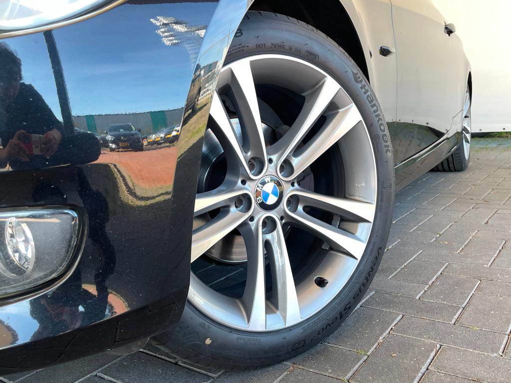BMW 3-serie Cabrio 318i|Velgen & Banden Nieuw|Stoelverwarmin, Auto's, BMW, Euro 5, Zwart, Cabriolet, 4 stoelen