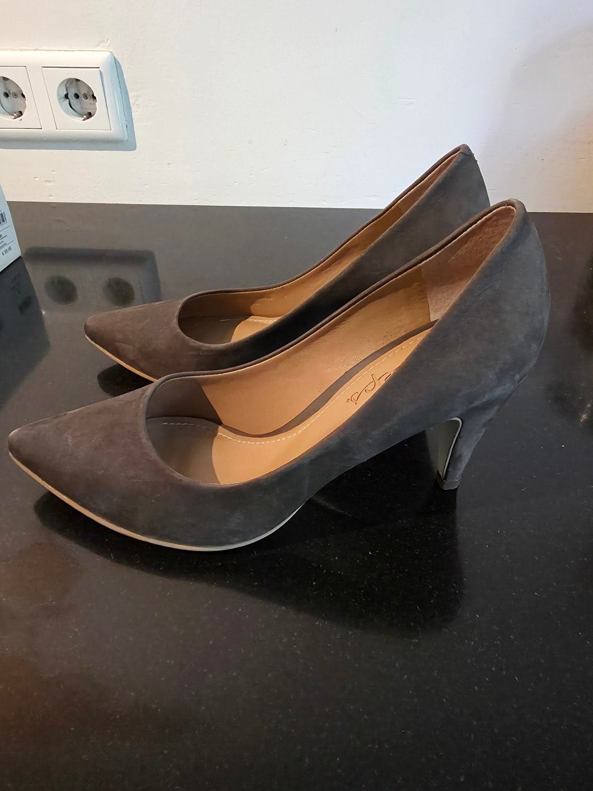 Steps 'stylish pumps', nieuw in doos, pavement gray. Maat 38, Kleding | Dames, Schoenen, Pumps, Nieuw, Ophalen of Verzenden, Grijs