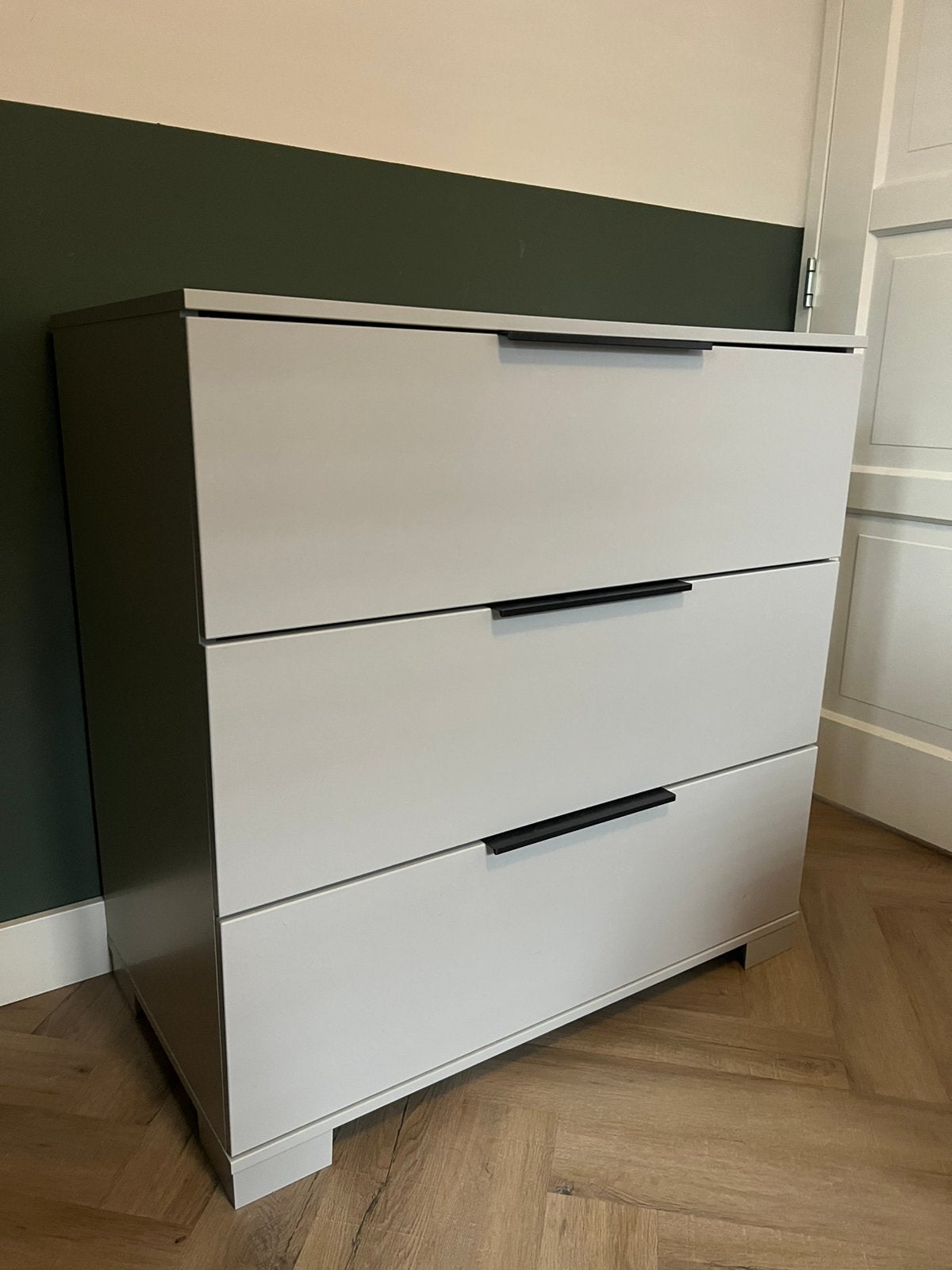 Commode en kledingkast, Ophalen, 100 tot 150 cm, Zo goed als nieuw, Minder dan 100 cm