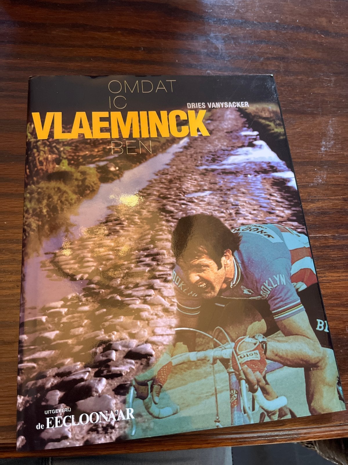 Boek: Omdat ik Roger de Vlaeminck ben - Wielrennen, Ophalen of Verzenden, Zo goed als nieuw, Lopen en Fietsen