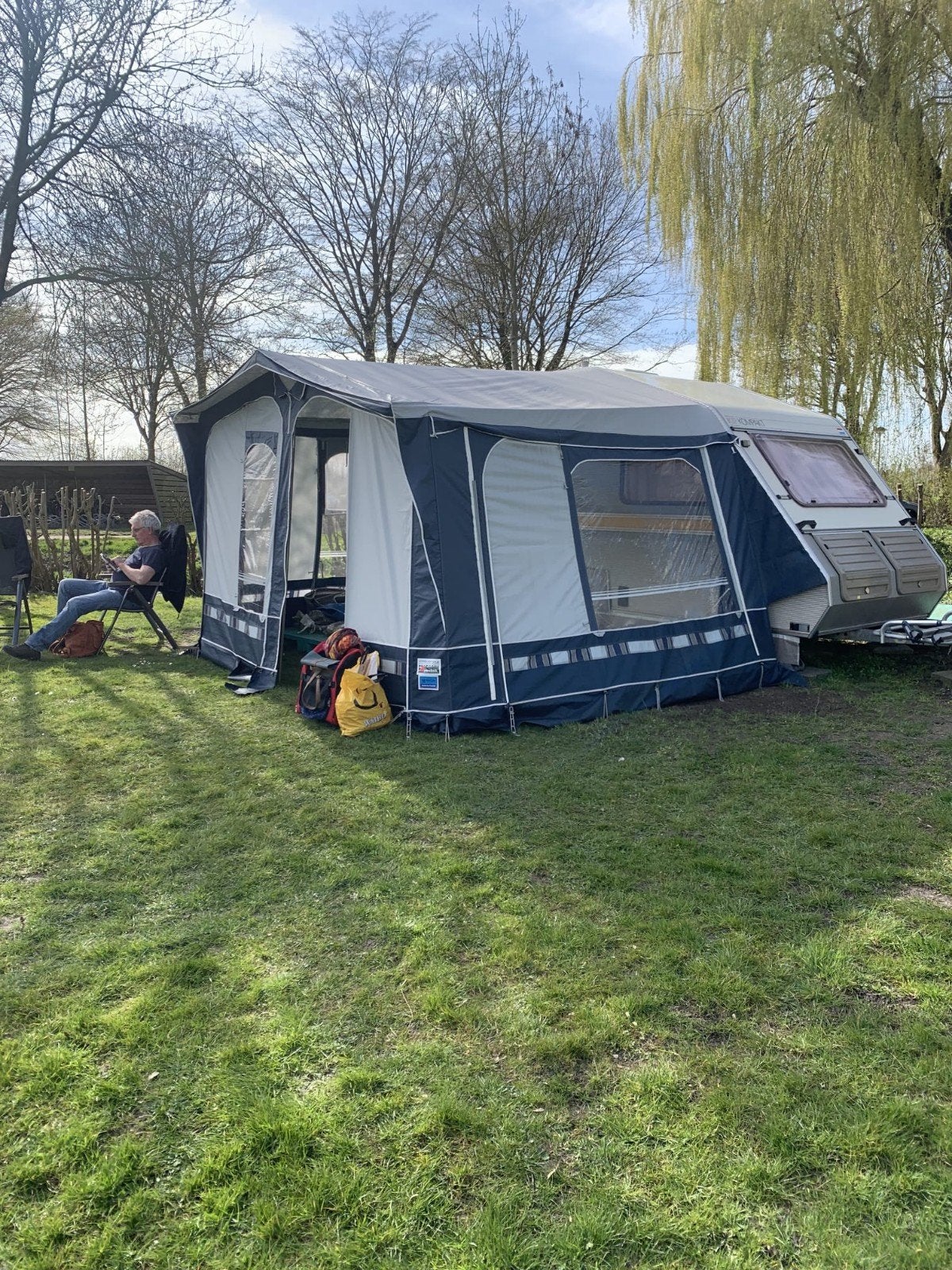 Kip KK420 caravan met voortent en luifel, Koelkast, Kip, Treinzit, Particulier