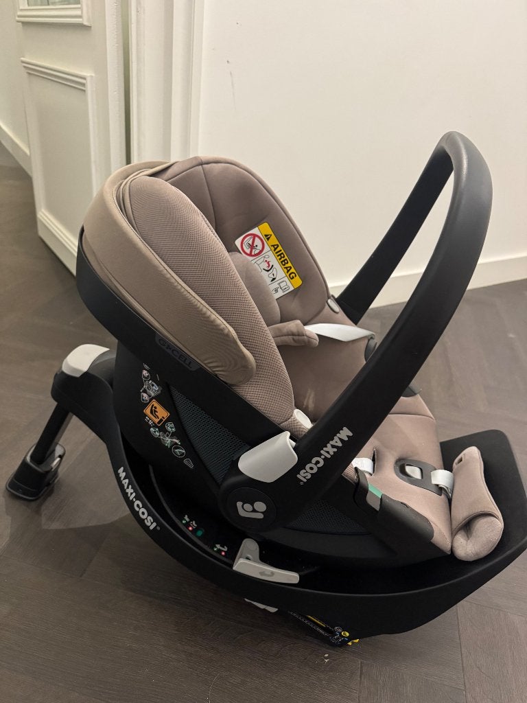Maxi Cosi Pebble 360 + FamilyFix 360, Kinderen en Baby's, Autostoeltjes, Ophalen, Autogordel, Zo goed als nieuw, 0 t/m 13 kg