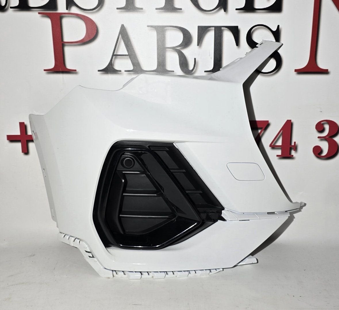 Voorbumper Hoek AUDI Q3 83A F3 S-Line 83A807438D RECHTS LY9L, Auto-onderdelen, Gebruikt, -, Voor, Bumper