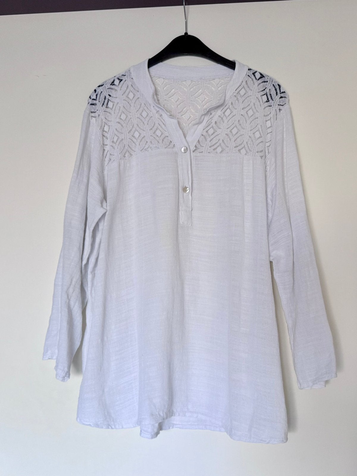 Witte linnen blouse met kant xl, Ophalen of Verzenden, Zo goed als nieuw, Maat 46/48 (XL) of groter, Wit