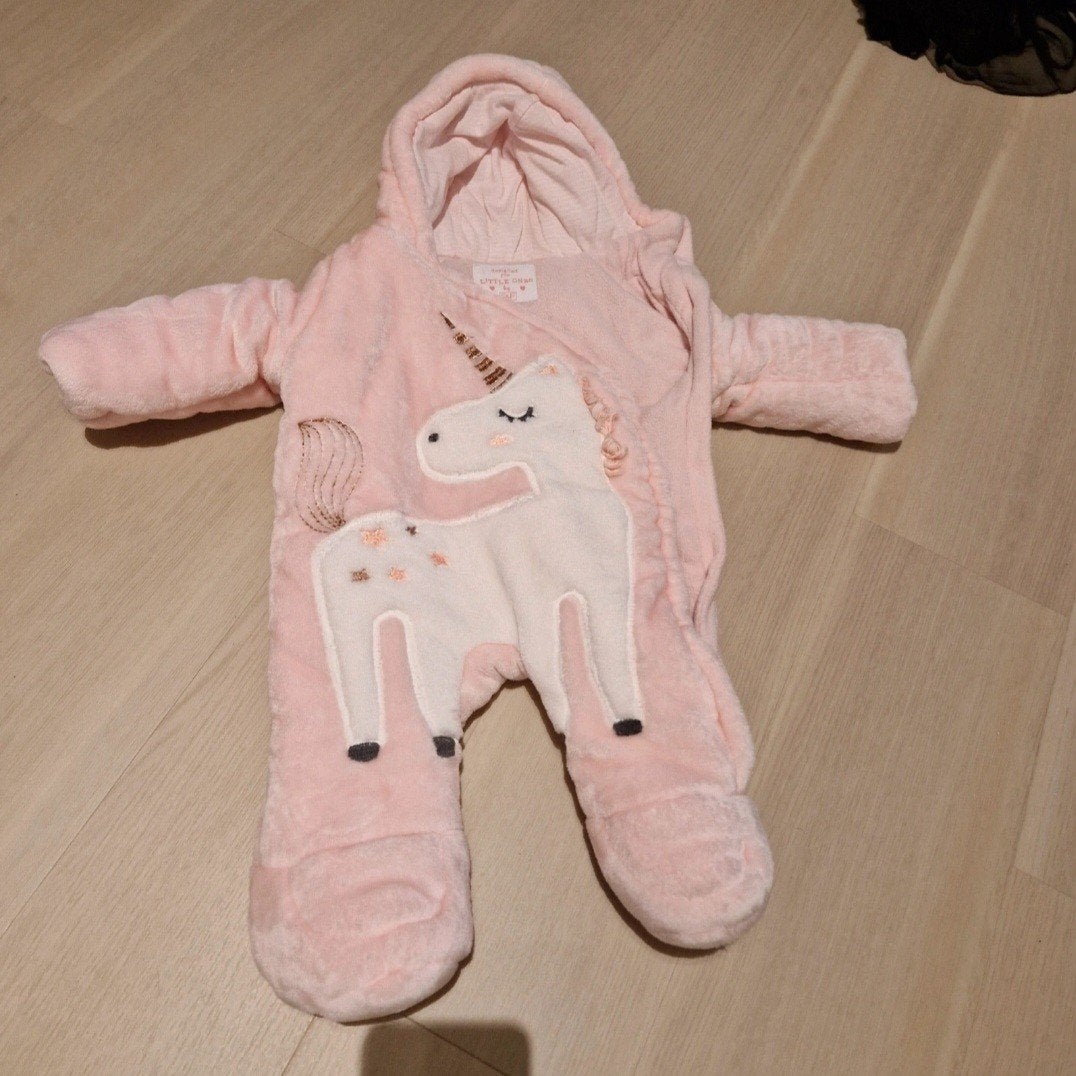 Lekker warme baby winterjas maat 68 - F&F eenhoorn, Ophalen, Meisje, Zo goed als nieuw, Jasje