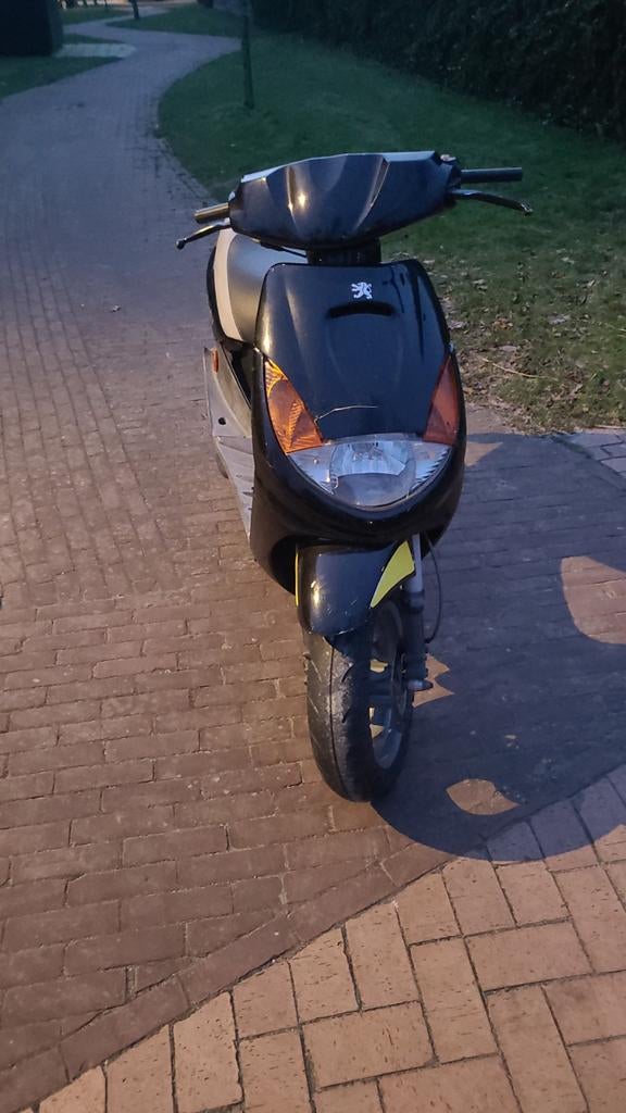 Peugeot vivacity 70cc opknapper met veel onderdelen, Ophalen, Tweetakt, Gebruikt, Maximaal 45 km/u