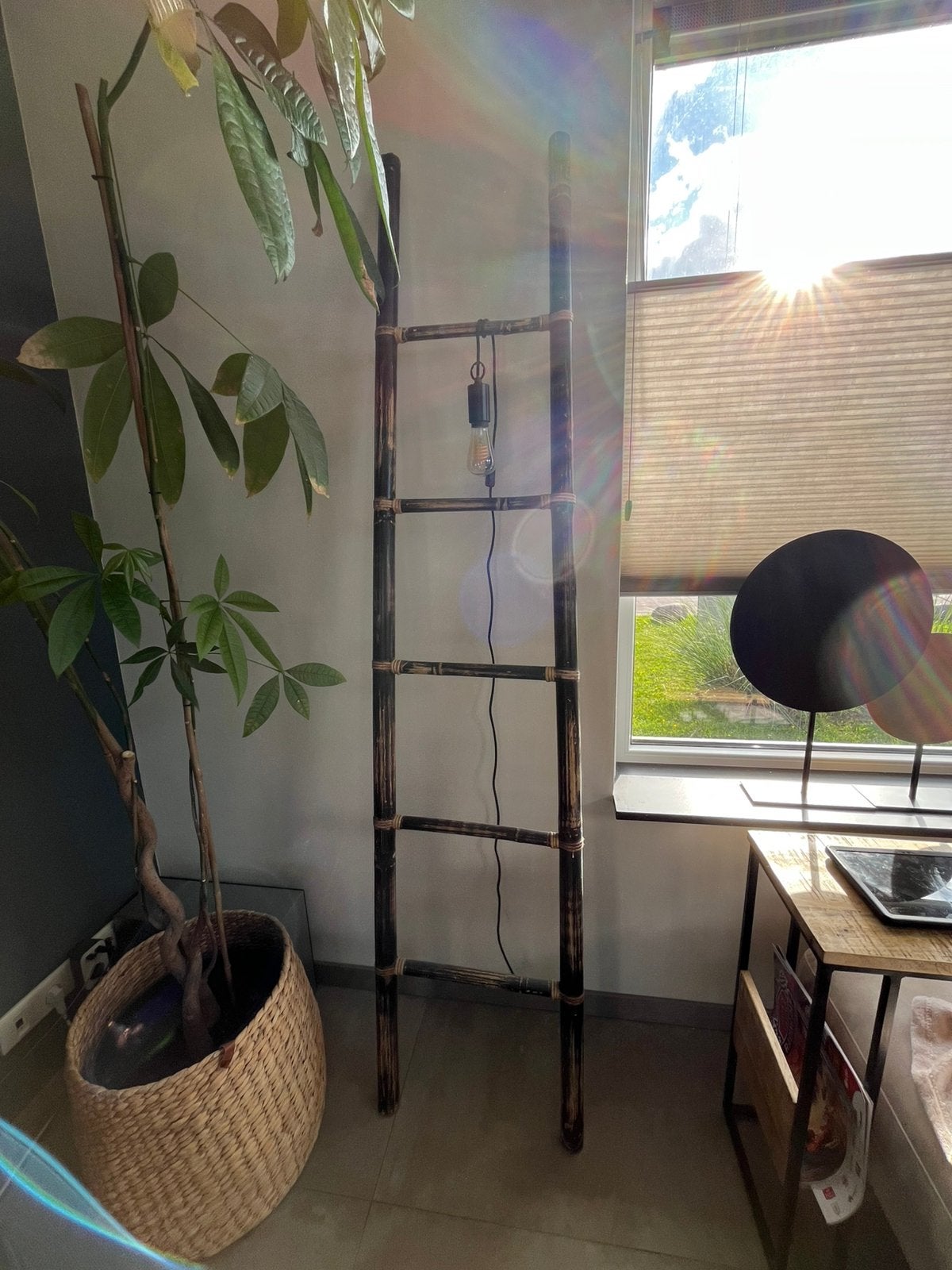 Leuke bamboe ladder bruin met lampje, Huis en Inrichting, Woonaccessoires | Overige, Ophalen, Zo goed als nieuw
