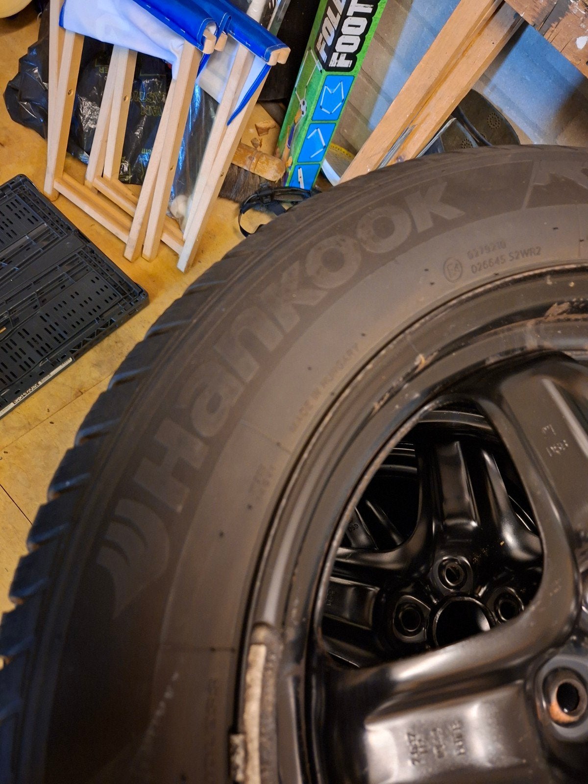 Winterbanden met velgen en wieldoppen - Hankook 215/60R17, Auto-onderdelen, Banden en Velgen, Banden en Velgen, 17 inch, Personenwagen