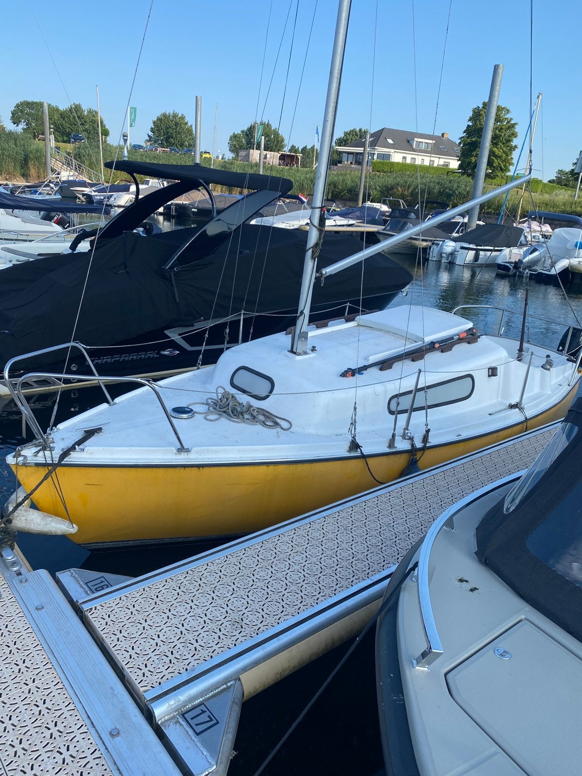 Leuke gele Carina 600 kajuitzeilbootje, Ophalen, Gebruikt, 1.00 - 1.50 meter, Viertaktmotor