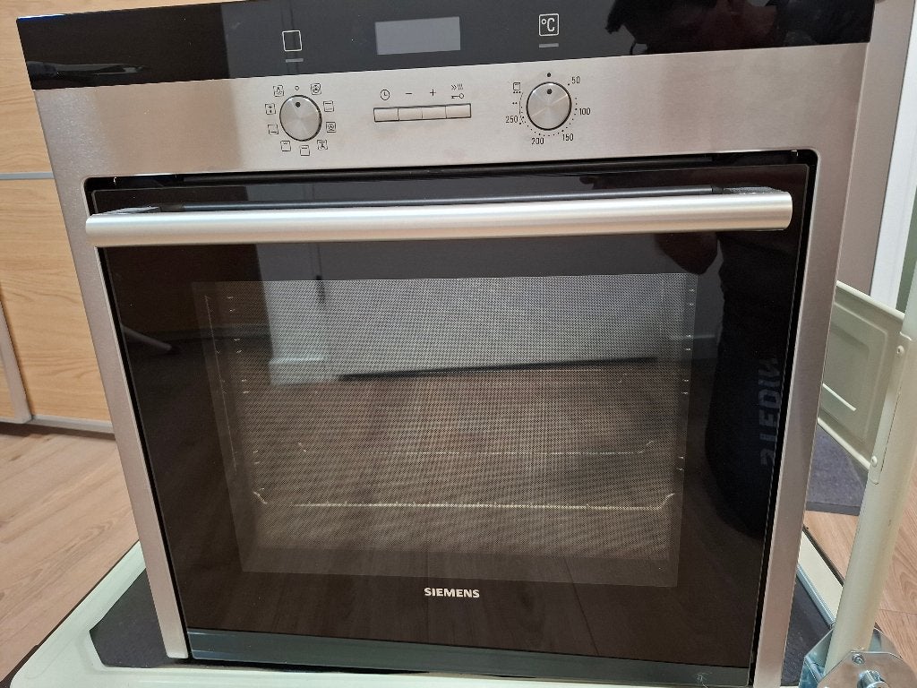 Siemens hete lucht inbouw OVEN type HB33GB550 /57, Ophalen, Hete lucht, Siemens, Zo goed als nieuw