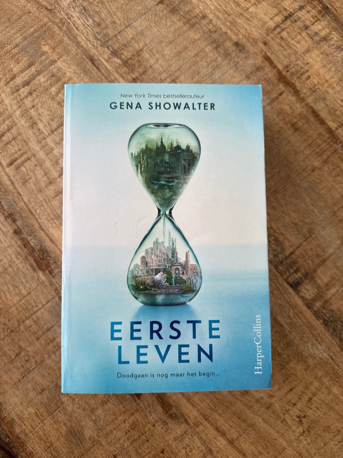 Eerste Leven - Gena Showalter (Young Adult), Ophalen, Zo goed als nieuw, Nederland