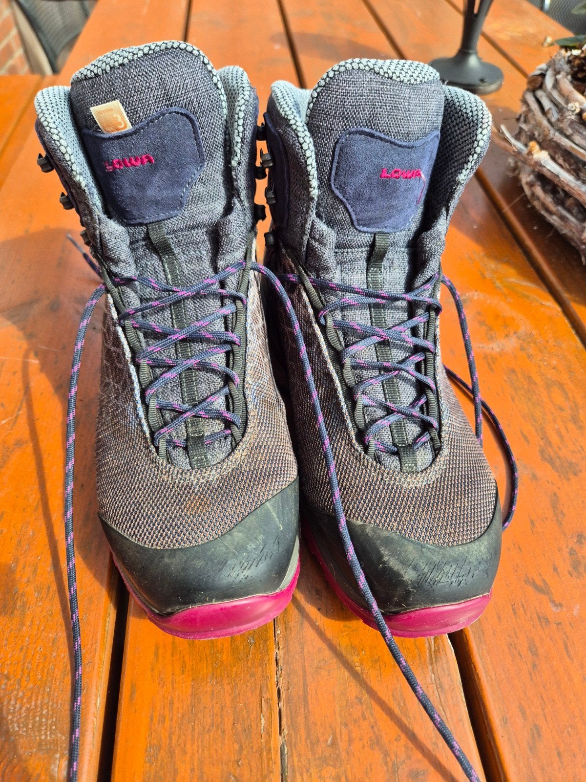 Lowa Dames Wandelschoenen Grijs/Roze - Maat 41.5, Ophalen of Verzenden, Zo goed als nieuw, Schoenen