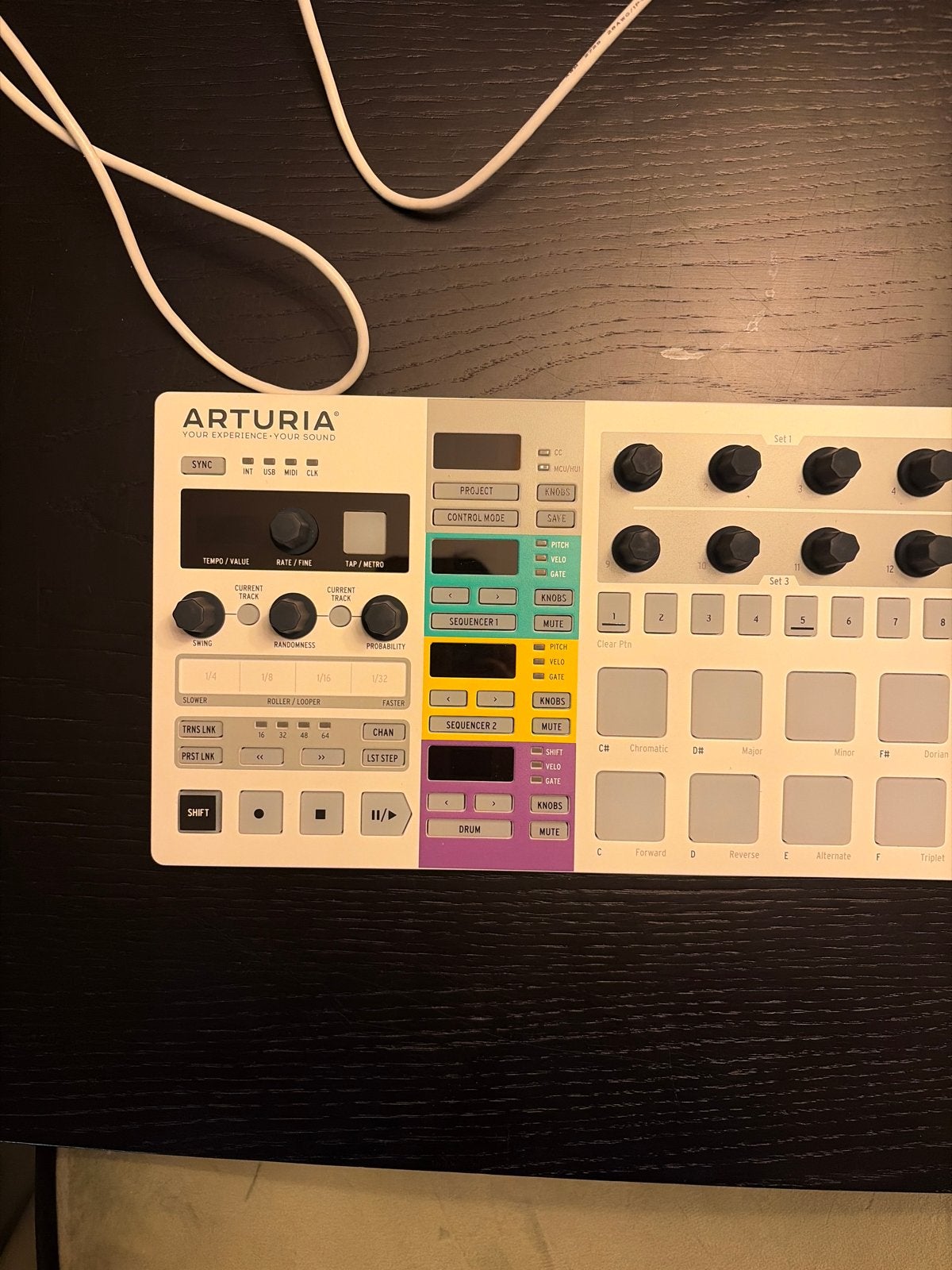 Arturia BeatStep Pro MIDI Controller/Sequencer incl doos, Overige merken, Zo goed als nieuw, Met midi-aansluiting, Overige aantallen