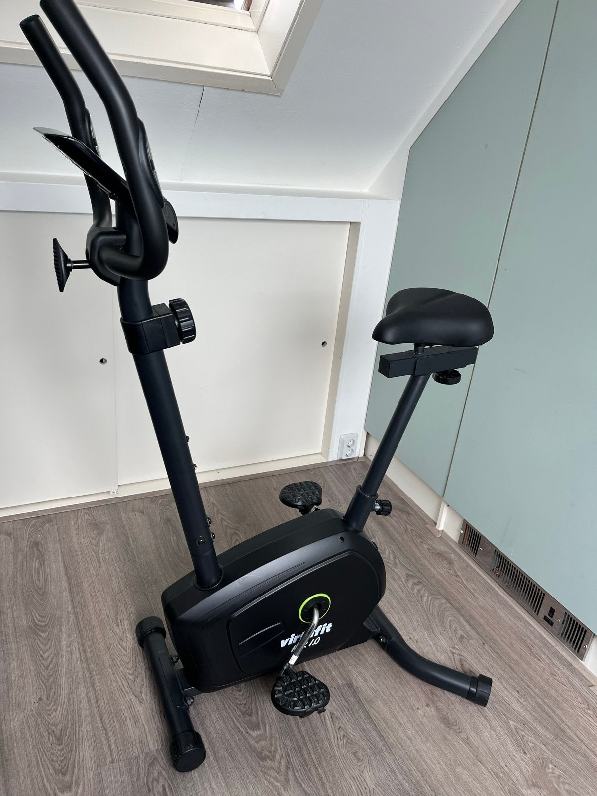 VirtuFit Hometrainer - Zo goed als nieuw, Ophalen, Zo goed als nieuw, Metaal, Benen