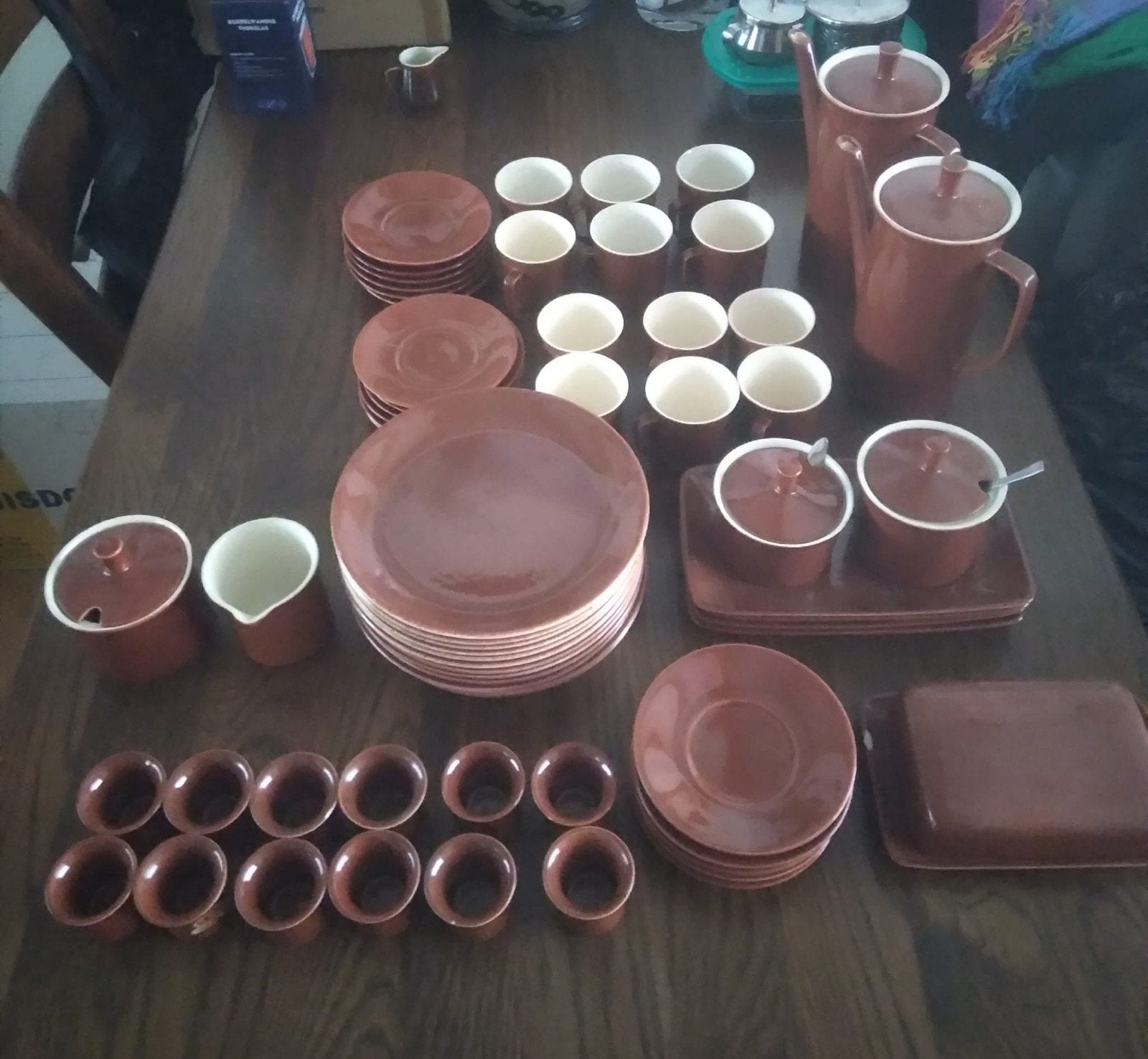 Uitgebreid bruin servies - Compleet set, Ophalen, Gebruikt, Overige stijlen