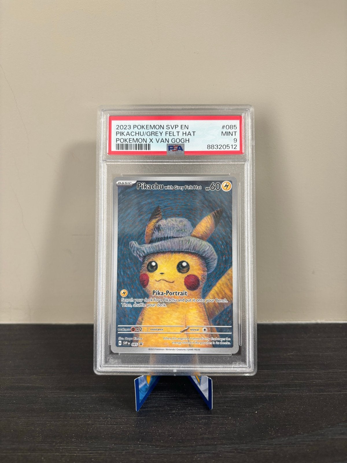 Pikachu met Grijze Vilten Hoed PSA 9, Ophalen, Nieuw, Losse kaart, Foil